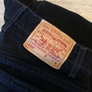 Black Levi’s 550 Mom Jeans